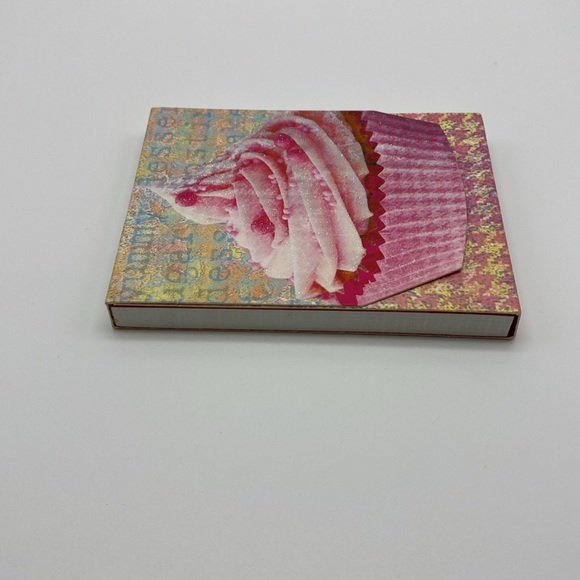 Decorative Mini Cupcake Decoration Notepad Magnetic Closure FREE W/ $36 purchase - Picture 7 of 11